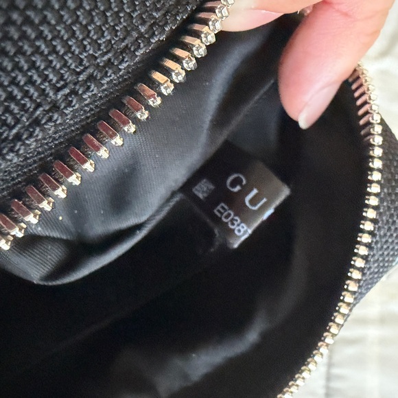 Gucci Black Belt Bag with Signature Stripe - Picture 4 of 7